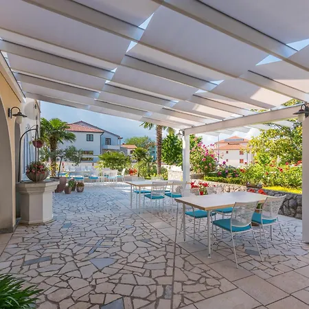 Dujmovic Oda ve Kahvaltı