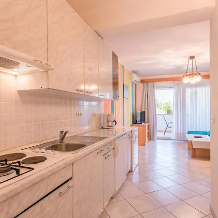 Dujmovic Oda ve Kahvaltı