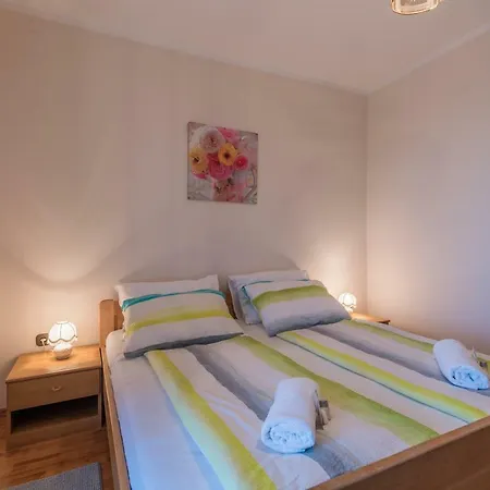 Bed and breakfast Dujmovic 3*