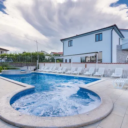 Dujmovic Oda ve Kahvaltı