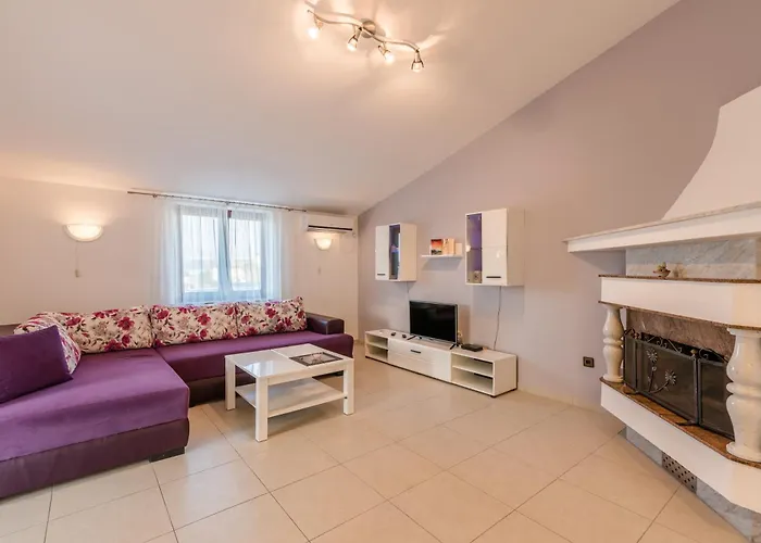 فندق مبيت وإفطار Dujmovic مالينسكا