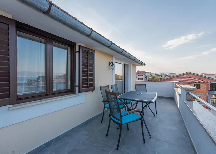 Dujmovic فندق مبيت وإفطار مالينسكا