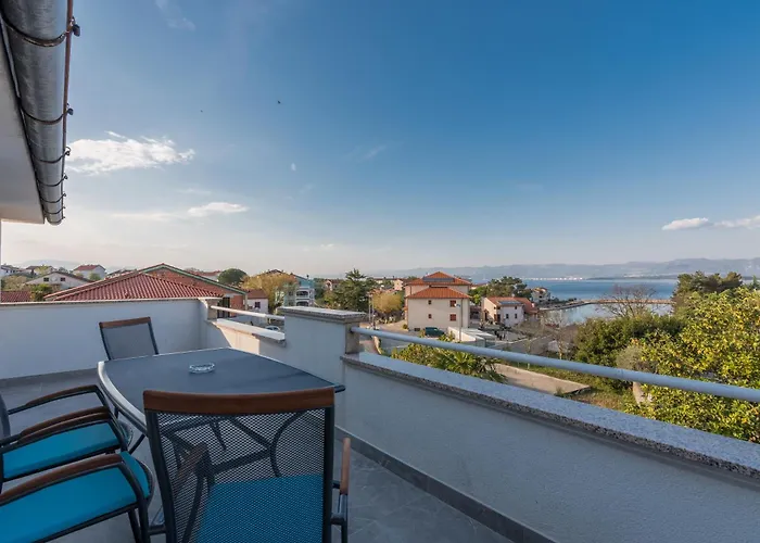 Dujmovic فندق مبيت وإفطار 3*