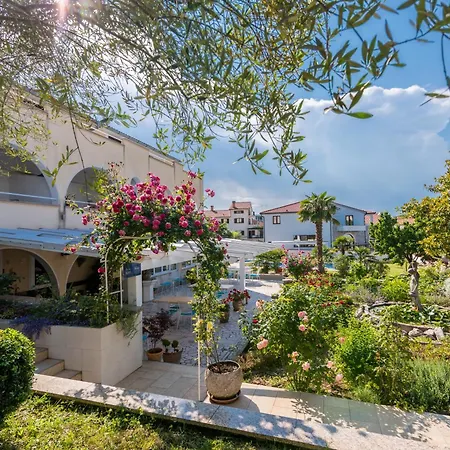 Bed and breakfast Dujmovic 3*