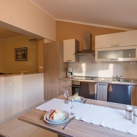 Dujmovic Bed & Breakfast