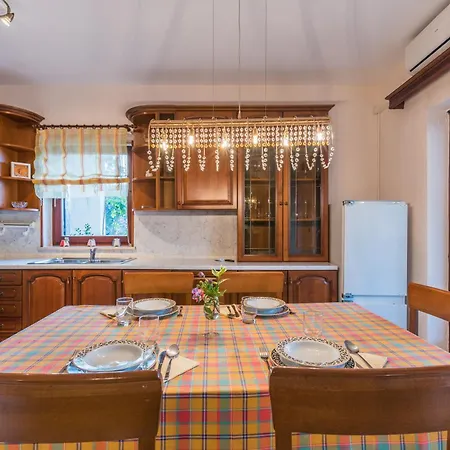 Dujmovic Bed & Breakfast Malinska
