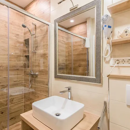 Dujmovic 3* Malinska