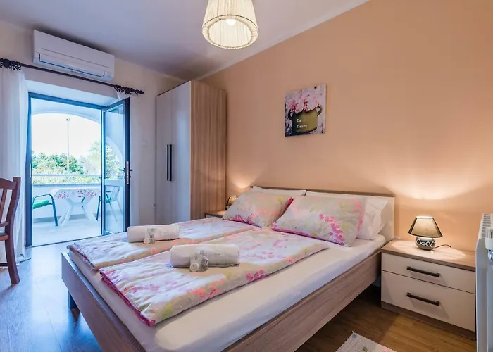 Dujmovic 3* マリンスカ